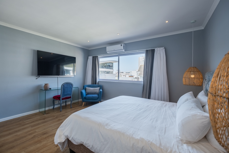 To Let 3 Bedroom Property for Rent in Sea Point Western Cape